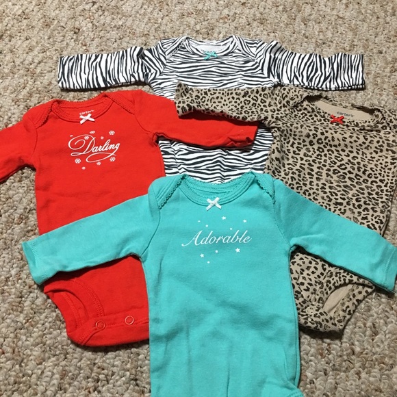 Lot of 4 Carter’s newborn bodysuits - Picture 2 of 5